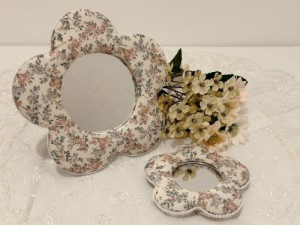 お花型鏡(カルトナージュ)