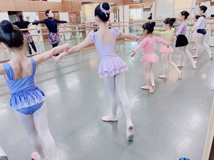 たのしい子どもバレエ(初級クラス)
